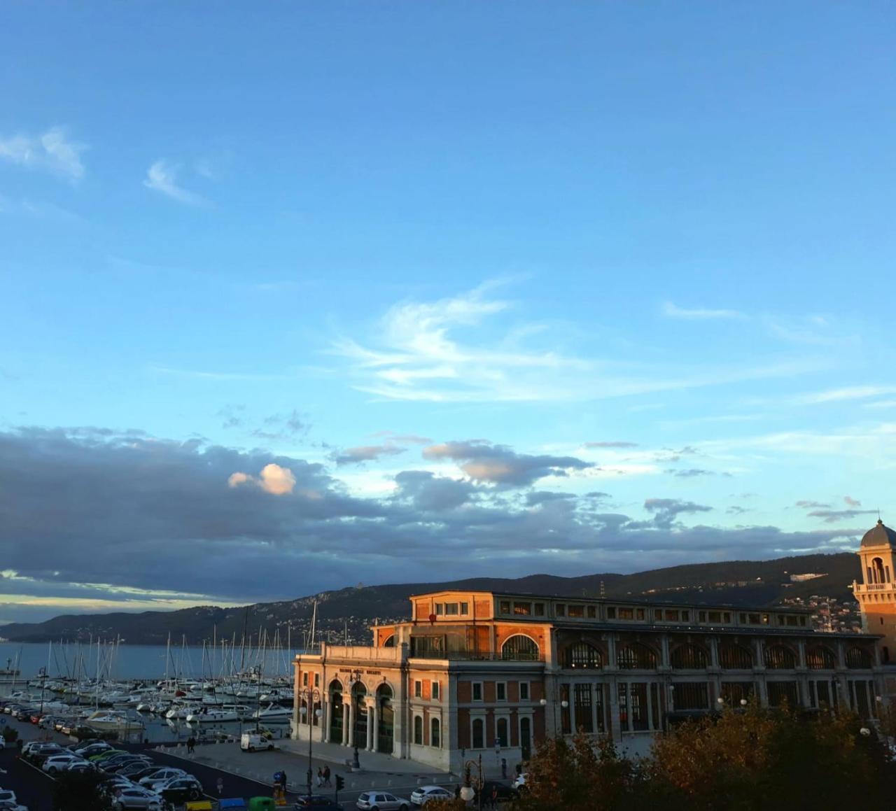 Agli Incanti Trieste Bagian luar foto